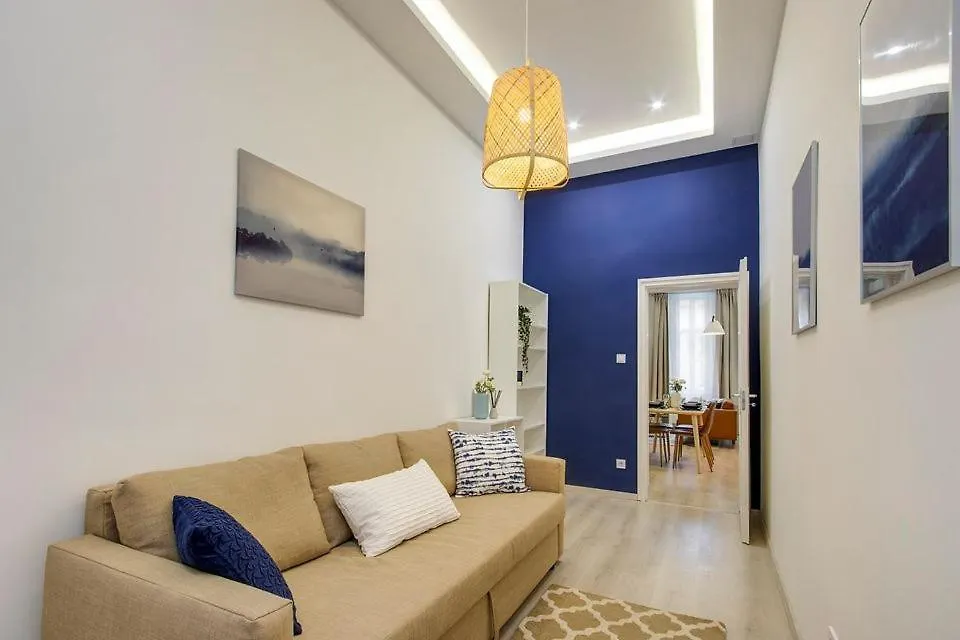 Emerald Residency 4Br-2Ba Hungary