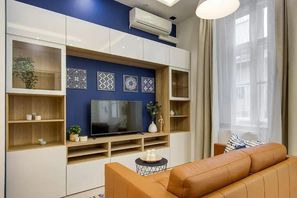 Apartment Emerald Residency 4Br-2Ba Hungary