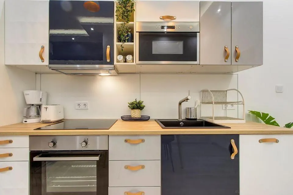 Apartment Emerald Residency 4Br-2Ba