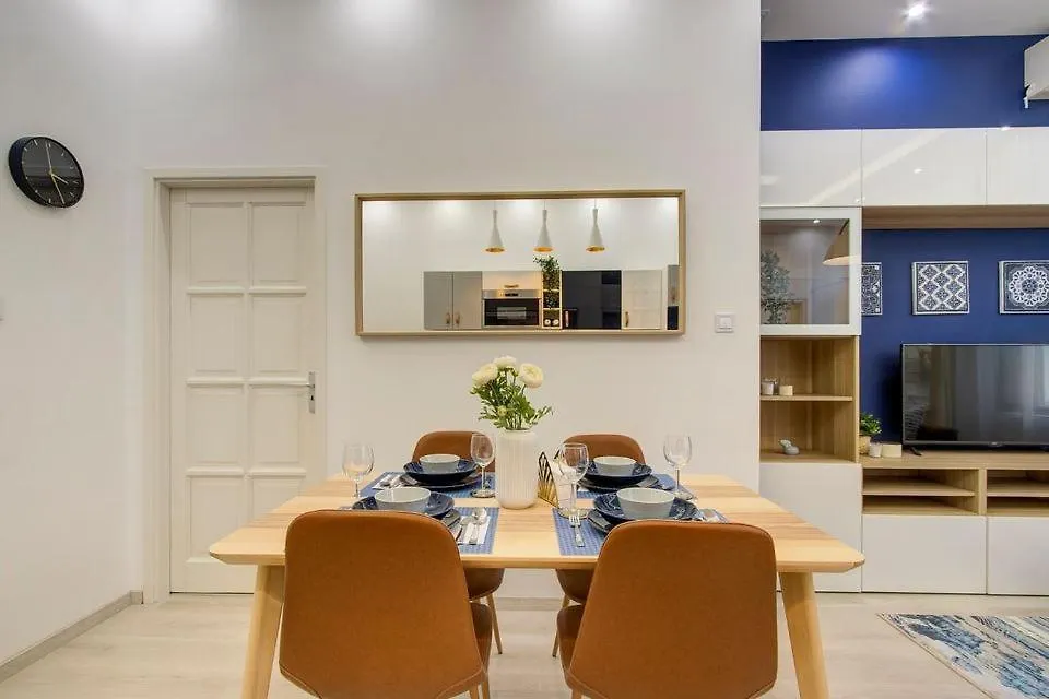 Emerald Residency 4Br-2Ba Hungary