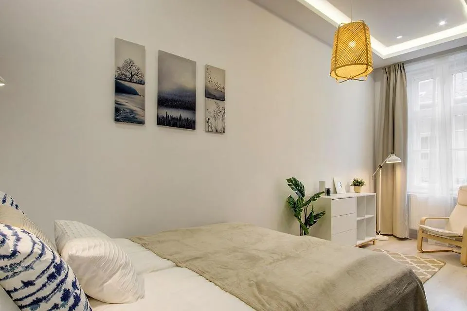 Emerald Residency 4Br-2Ba Apartamento